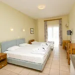 Kiapekou Aparthotel